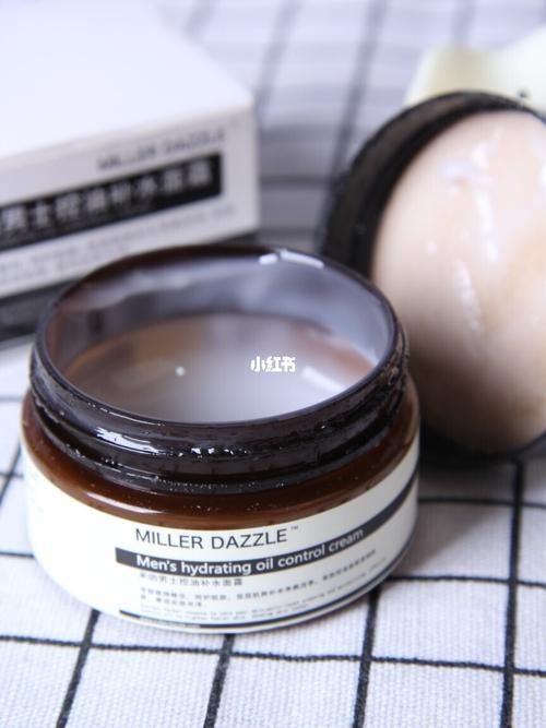 溫和不刺激的潔面護理讓肌膚更加清潔舒適 溫和不刺激的潔面護理讓肌膚更加清潔舒適